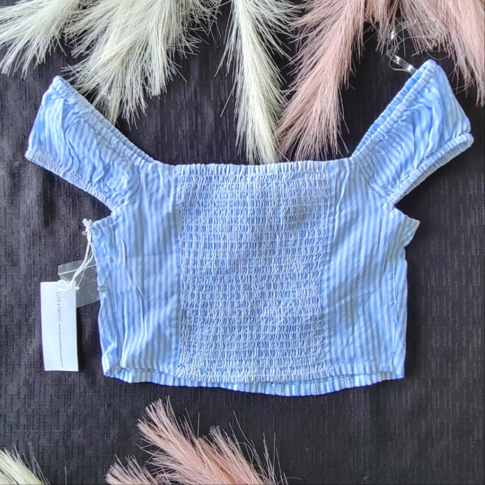 Live 4 Truth Women’s Size S SLEEVELESS BLUE -White Off the Shoulder cropped top